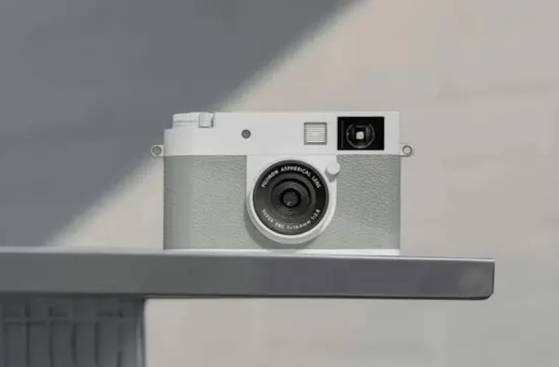 リーク】FUJIFILM X halfに“白”が登場か 海外のホワイト発売報道で国内